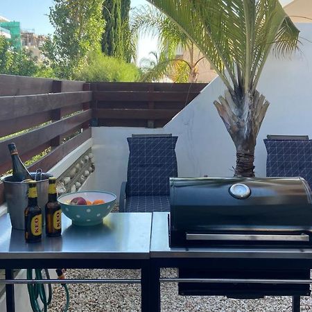 1 Bedroom Garden Flat, Sleeps 4 Paphos Exterior photo