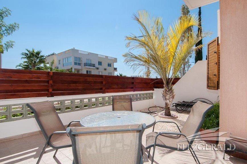 1 Bedroom Garden Flat, Sleeps 4 Paphos Exterior photo