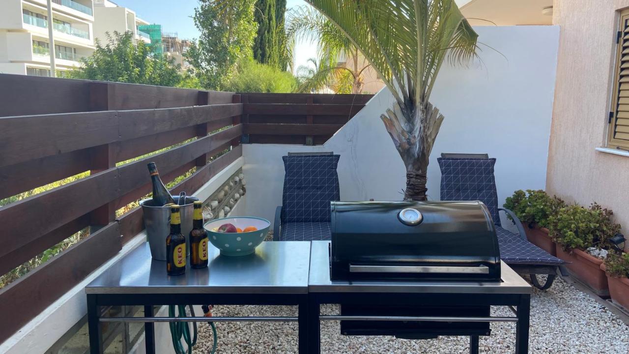 1 Bedroom Garden Flat, Sleeps 4 Paphos Exterior photo