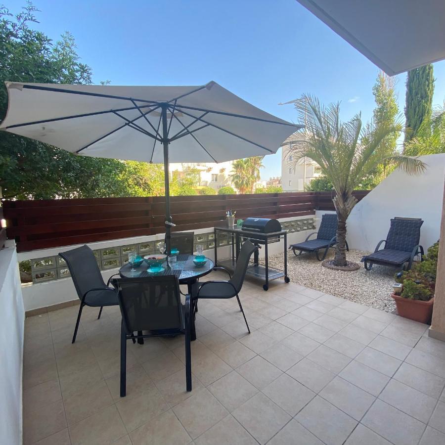 1 Bedroom Garden Flat, Sleeps 4 Paphos Exterior photo